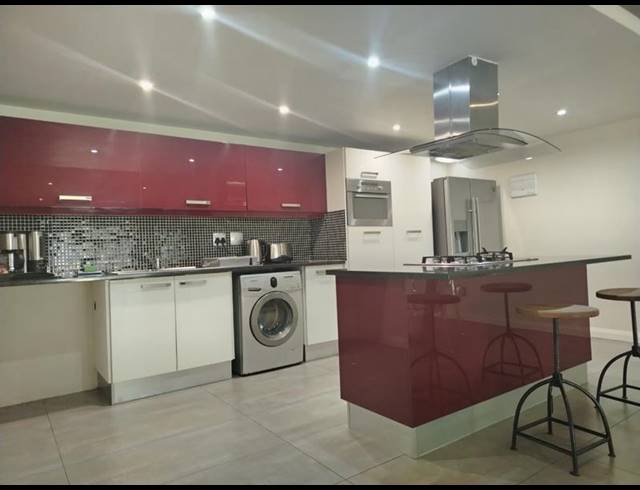 2 BEDROOM HOUSE FOR SALE IN SANDOWN